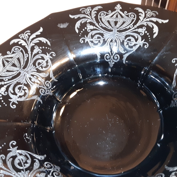 Black amethyst bowl with silver accents - Picture 3 of 3